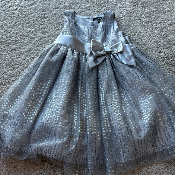 Sleeveless Fluffy Mesh Sparkling Princess Dress - Picture 7 of 7